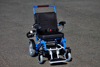 Кресло-коляска электрическая складная «Пони» фото 1713