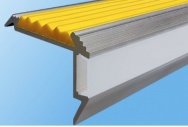 Алюминиевый угол-порог со светодиодной подсветкой