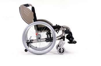 Кресло-коляска активная с приводом от обода колеса V200 GO фото 1147